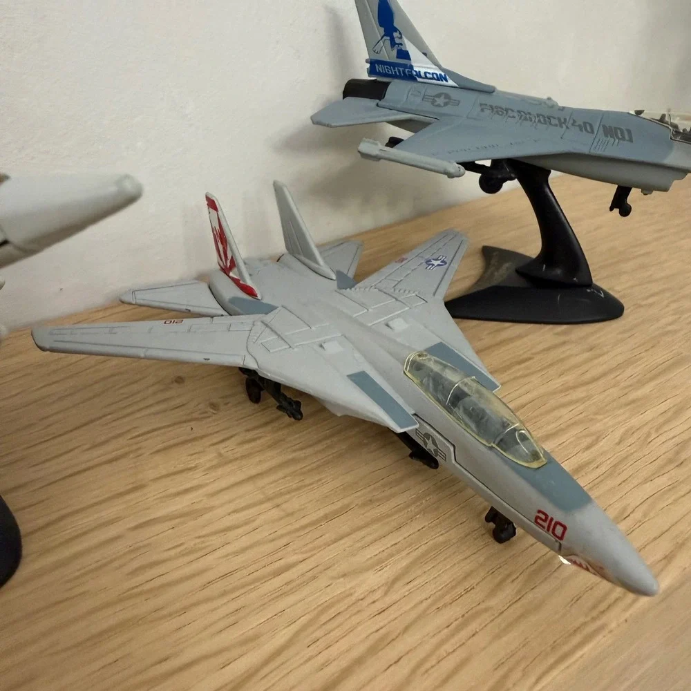 Maisto Tailwinds Diecast Aircraft Lot F-117A F-16C Eurofighter A-6E YF-22 F-14